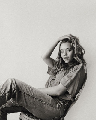 JADE PETTYJOHN – Facetime Photoshoot, May 2020