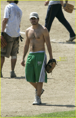 photo 11 in Gyllenhaal gallery [id137708] 2009-03-02 00:00:00