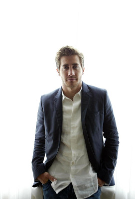 Jake Gyllenhaal pic #266327