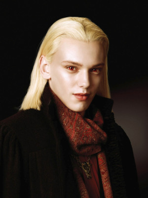 photo 6 in Jamie Campbell-Bower gallery [id285170] 2010-08-12 00:00:00