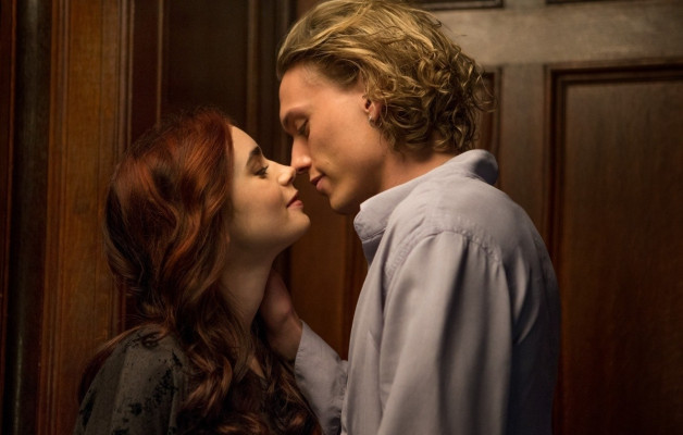 Jamie Campbell-Bower pic #722528