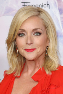 Jane Krakowski - Fragrance Foundation Awards in New York 06/05/2019