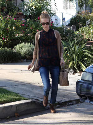 photo 6 in January Jones gallery [id579878] 2012-11-11 00:00:00