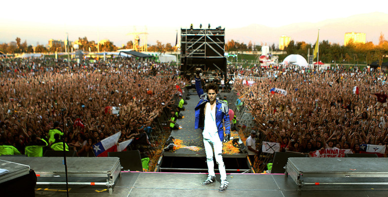 Jared Leto - 30STM at Lollapalooza in Santiago 04/03/2011