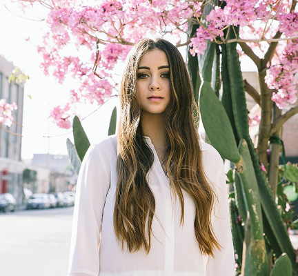 Jasmine Thompson pic #866939