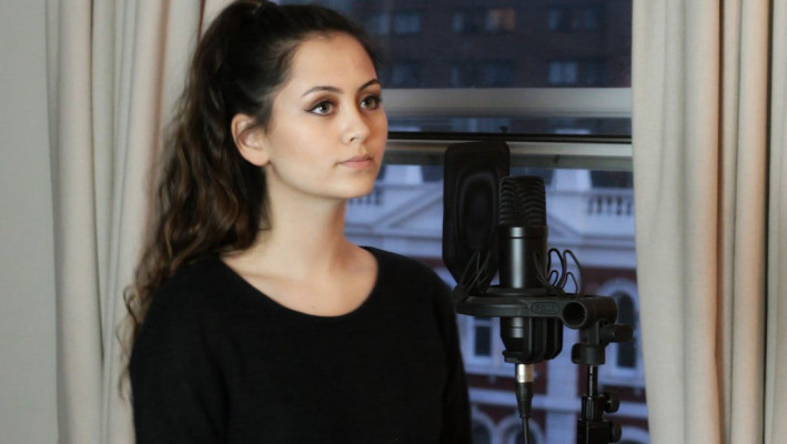 Jasmine Thompson pic #878456