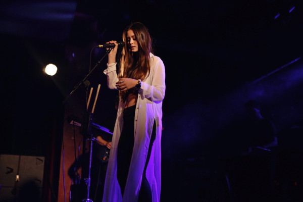 Jasmine Thompson pic #882214