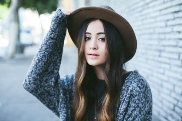Jasmine Thompson pic #870588