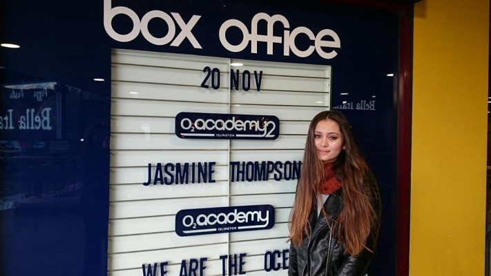 Jasmine Thompson pic #874430