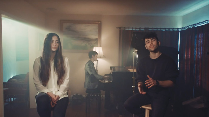 Jasmine Thompson pic #870187