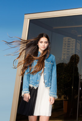 Jasmine Thompson pic #933527
