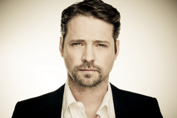 Jason Priestley pic #485578