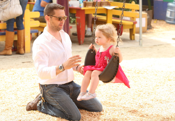 Jason Priestley pic #486439