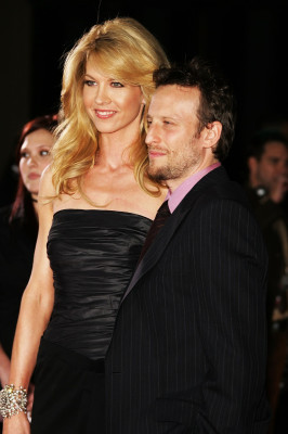 Jenna Elfman pic #369515