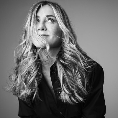 Jennifer Aniston by Emma Summerton for LolaVie Beauty (2021)