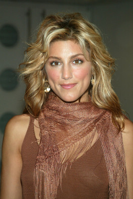 Jennifer Esposito pic #1058592