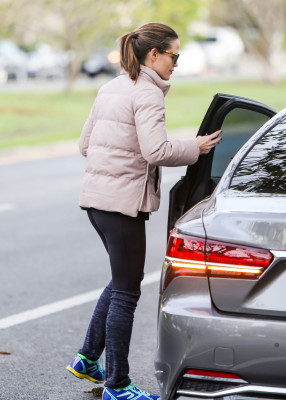Jennifer Garner in Casual Outfit 01/08/2019