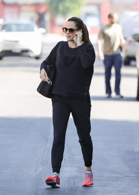 Jennifer Garner – Out and about in Los Angeles