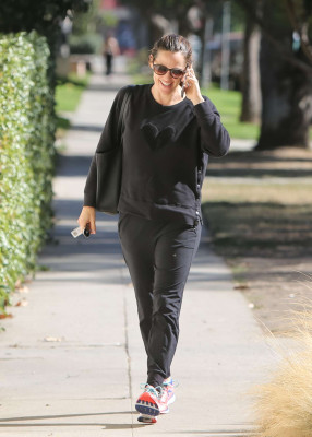 Jennifer Garner – Out and about in Los Angeles