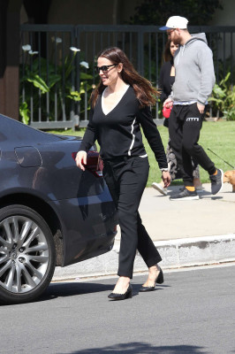 Jennifer Garner – Out in Pacific Palisades