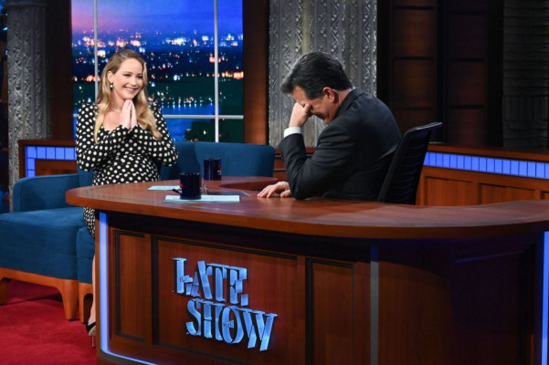 Jennifer Lawrence - The Late Show with Stephen Colbert in New York 12/06/2021