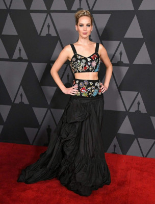 Jennifer Lawrence – Governors Awards 2017 in Hollywood