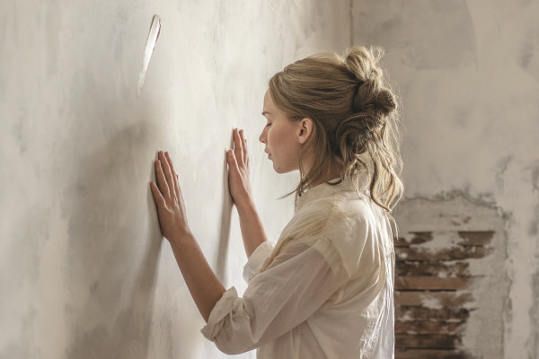 Jennifer Lawrence - Mother 2017 Movie Stills