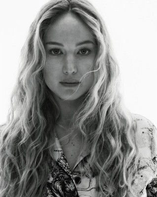 Jennifer Lawrence by Daniel Jackson for Marie Claire España (Dec 2021)