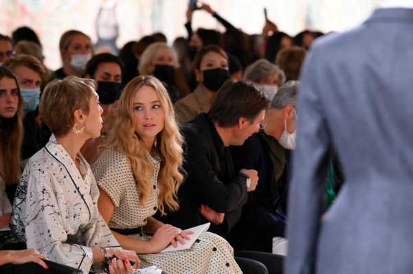 Jennifer Lawrence -  Dior : Front Row - Paris Fashion Week | July 05, 2021