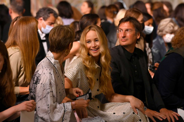 Jennifer Lawrence -  Dior : Front Row - Paris Fashion Week | July 05, 2021