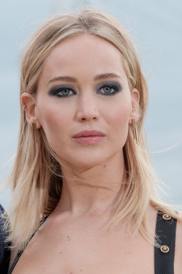 Jennifer Lawrence – “Red Sparrow” Photocall in London