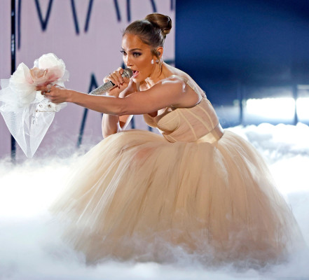 Jennifer Lopez - 49th Annual American Music Awards in Los Angeles 11/21/2021 