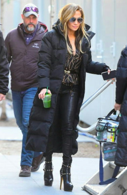 Jennifer Lopez - Hustlers On The Set in New York 04/04/2019