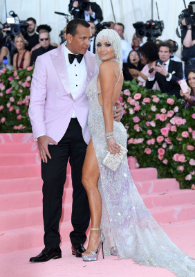 Jennifer Lopez - Met Gala in New York 05/06/2019
