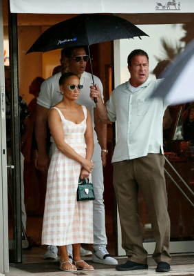 Jennifer Lopez - Cannes 09/06/2019