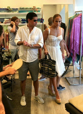 Jennifer Lopez in Capri, Italy 08/07/2018