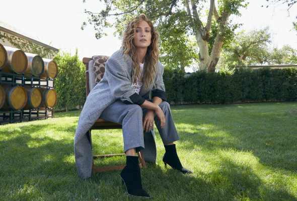 Jennifer Lopez - Coach Fall 2020
