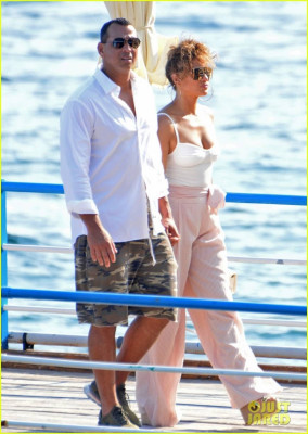 Jennifer Lopez in Capri, Italy 08/10/2018