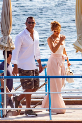 Jennifer Lopez in Capri, Italy 08/10/2018