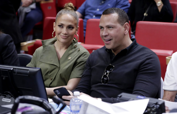 Jennifer Lopez - Los Angeles Lakers vs Miami in Miami 12/13/2019