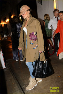 Jennifer Lopez - Papi Steak Restaurant in Miami 09/14/2019