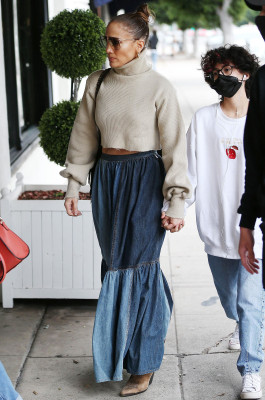 Jennifer Lopez - Los Angeles 01/15/2022