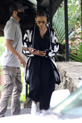 Jennifer Lopez - Hotel Bel-Air in Los Angeles 01/16/2022