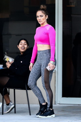 Jennifer Lopez - UFC Gum in Miami 02/19/2019