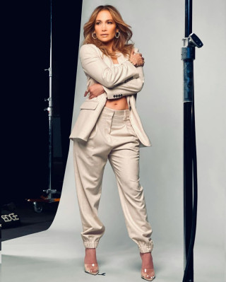 Jennifer Lopez - Meeting with Netflix 08/19/2021