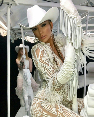 Jennifer Lopez - Music Video Medicine (2019)