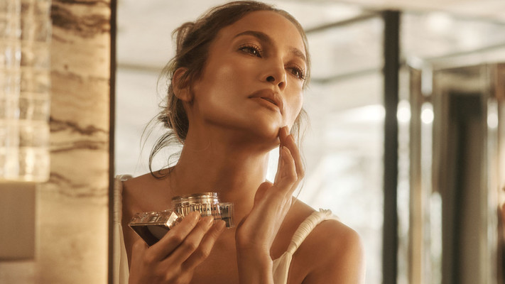 Jennifer Lopez - JLoBeauty 2020