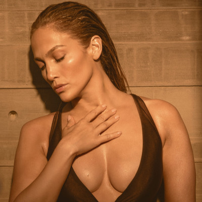 Jennifer Lopez - JLoBeauty (2020)