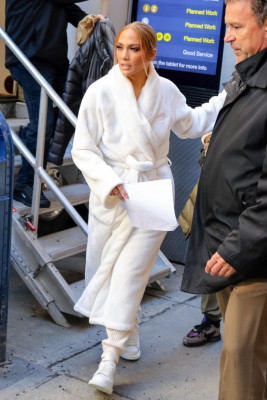 Jennifer Lopez - &#039;Marry Me&#039; On Set in New York 10/24/2019