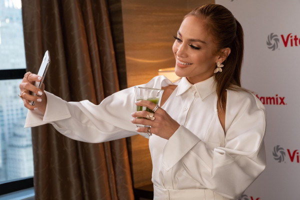 Jennifer Lopez - Marry Me (2022) Movie Stills